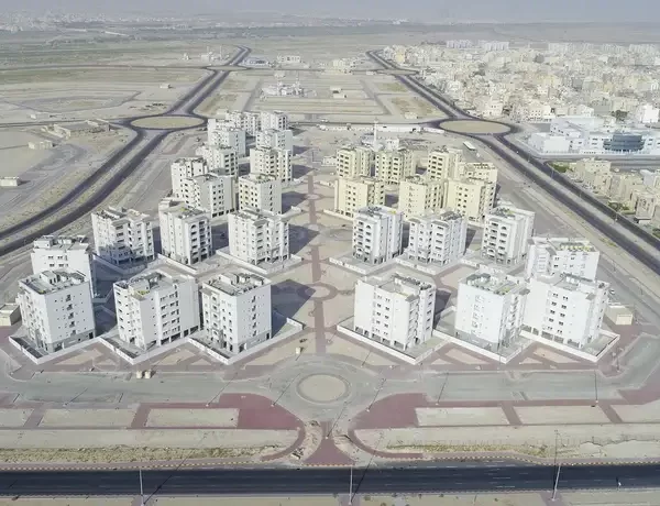 121